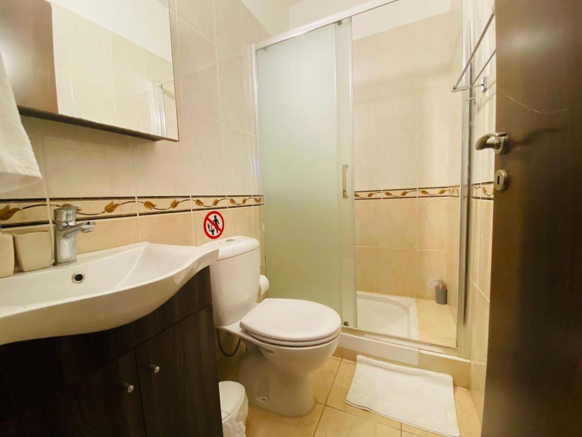 Apollo 2-Br Apt In Larnaca Exterior photo